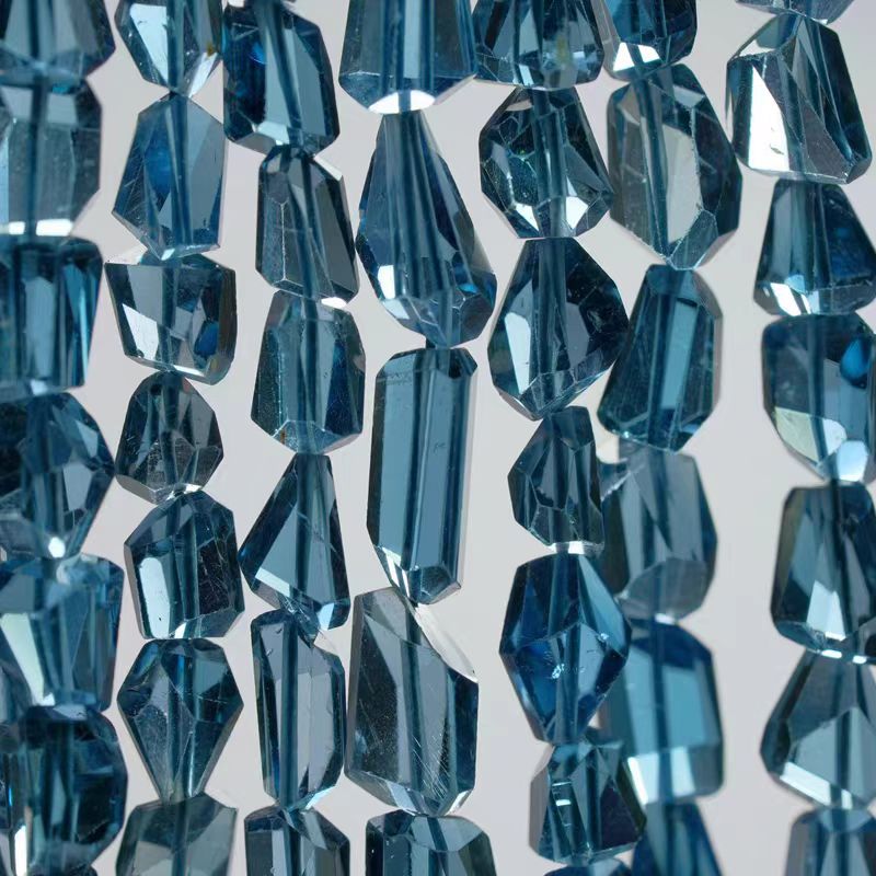 خرز توباز لندن الأزرق الطبيعي  - مراجعة Jewelry Making London وسعره